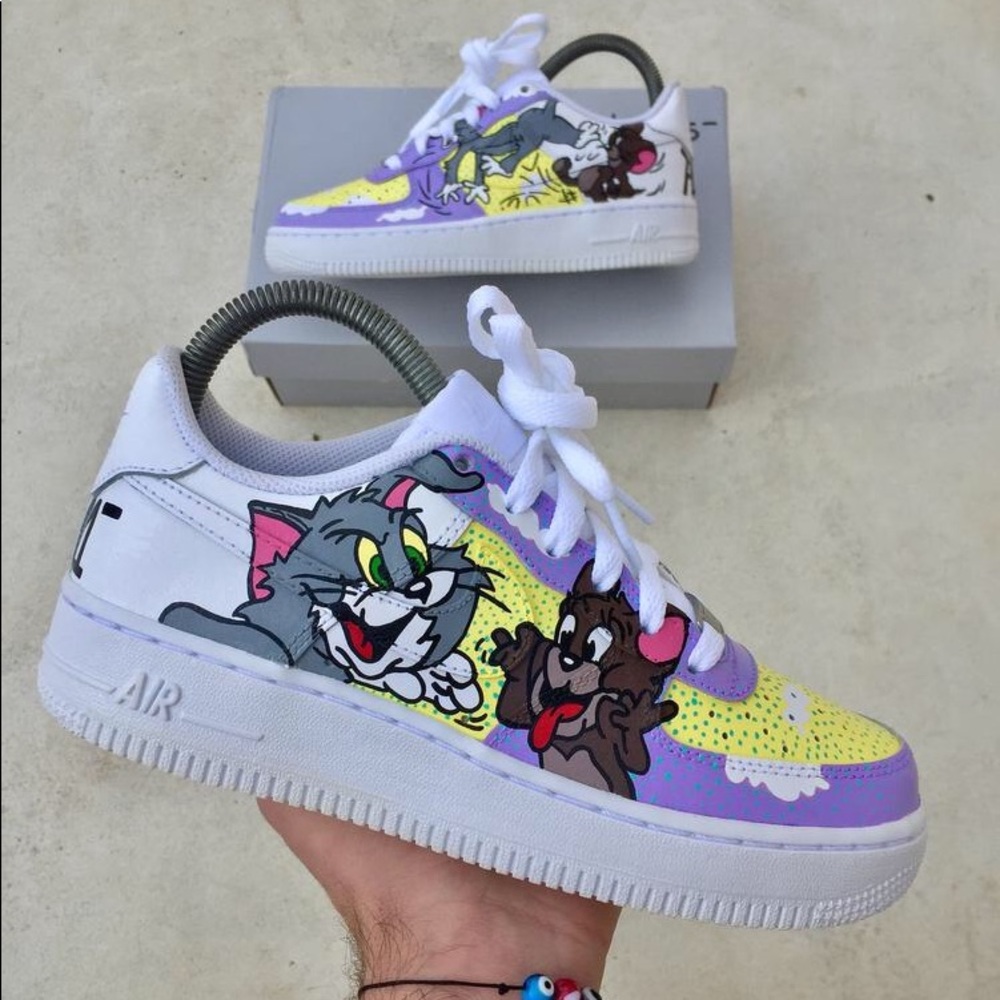 Tom and  jerry Nike’s - Picture 3 of 3